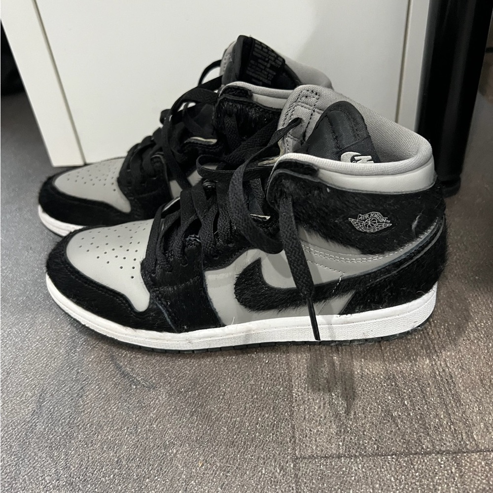 Nike Air Jordan, Size Boys 3Y